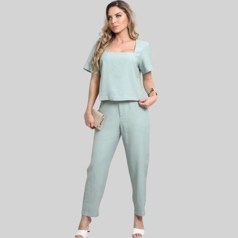 Conjunto Social Blusa Decote Quadrado e Calça Reta